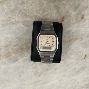 Vintage Seiko quartz digital chronograph watch